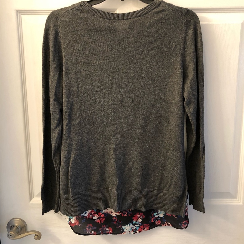 Layered Sweater - Picture 2 of 5